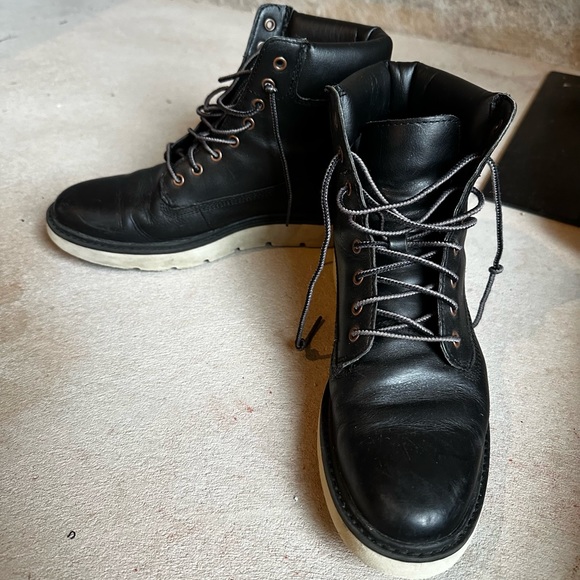 Timberland Black Kenniston 6in Lace-Up Boot - Women's size 8. EUC - Picture 11 of 12